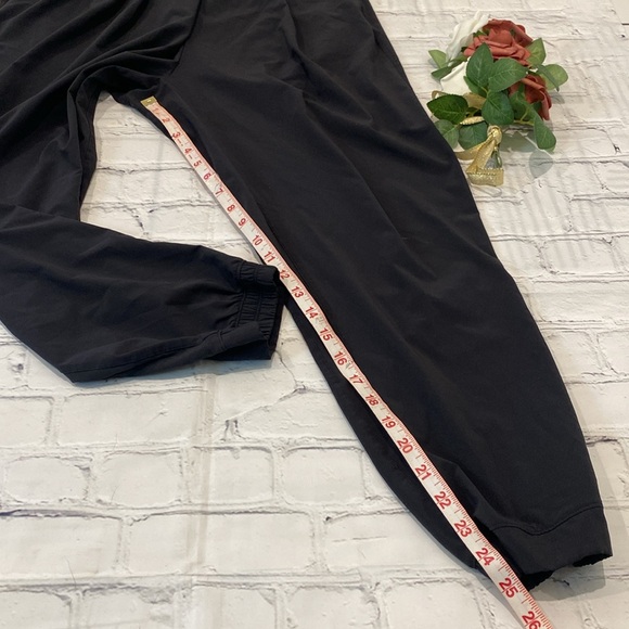 Lululemon & Go Keepsake Studio Jogger - Picture 16 of 16